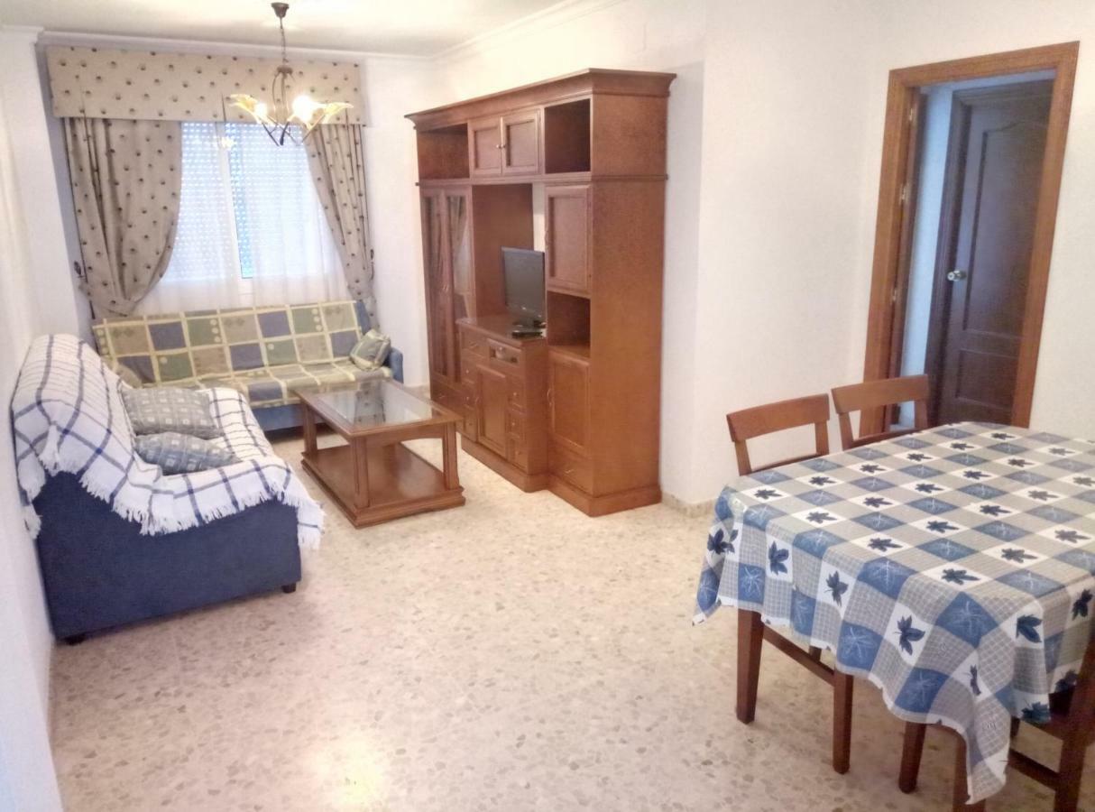 Apartamento Villamartin, Tranquilo Y Con Parking Conil De La Frontera Luaran gambar